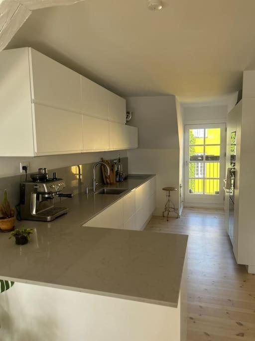 Kings Apt, Doublex W Water View & Private Terrasse Apartment